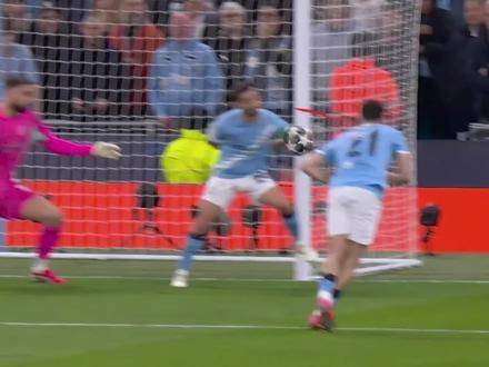 广州男篮不敌辽宁徐昕两双引热议 曼城B席手球判