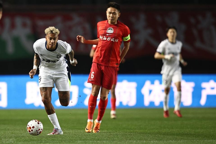 河南队两连胜终结 三镇逼平破局中原德比