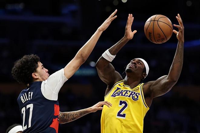 湖人轻取奇才三连胜 范德比尔特防守亮眼但进攻