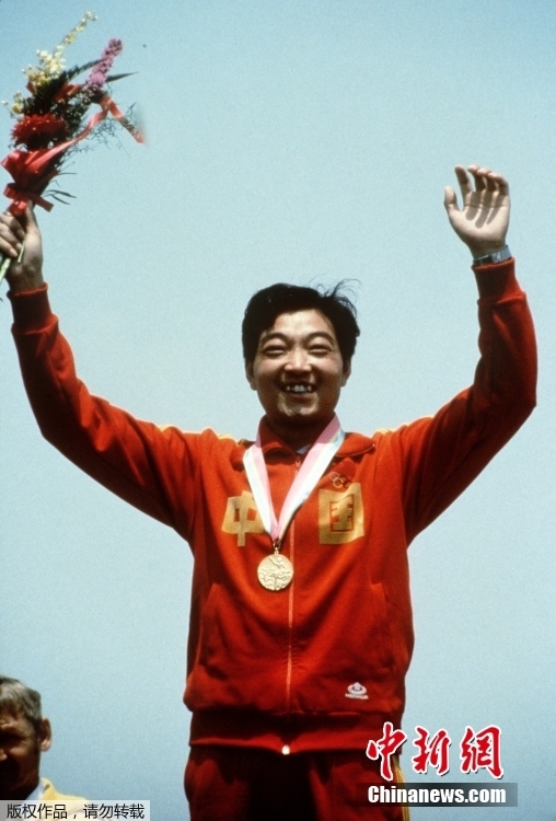 超燃回顾:记住那些点亮中国体育史的首枚奥运