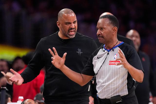 火箭季后赛首轮0比2落后湖人 攻防崩溃陷绝境